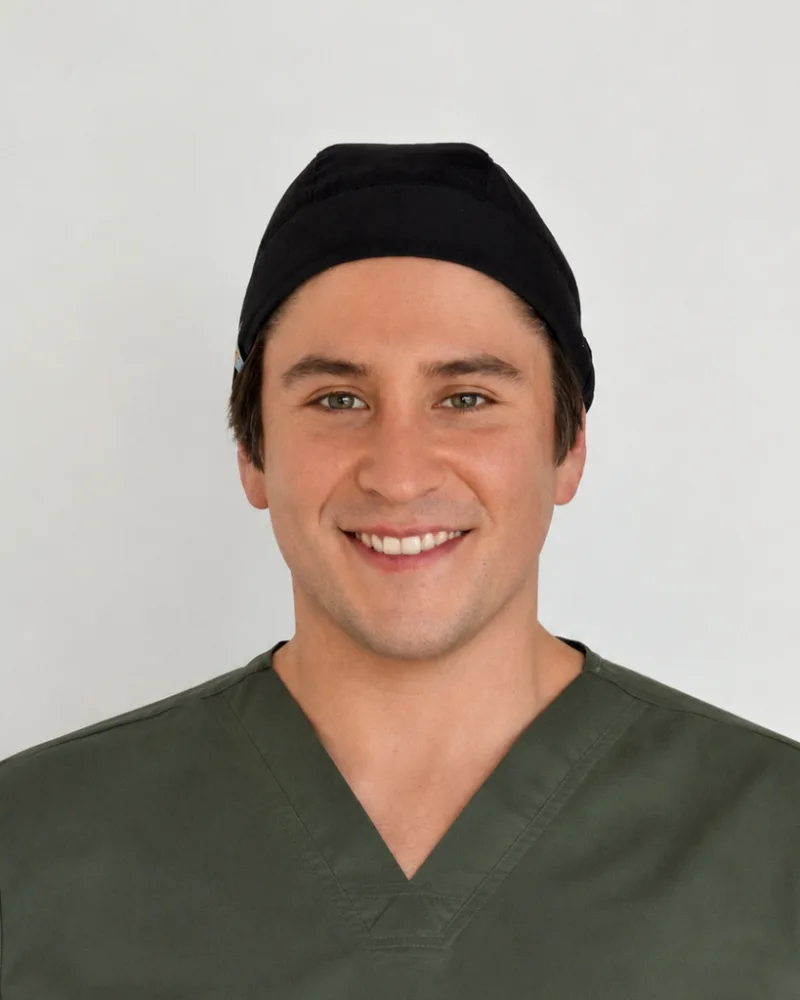 Dr. Emilio Alarcón Moena — Director Clínico | VULTUS